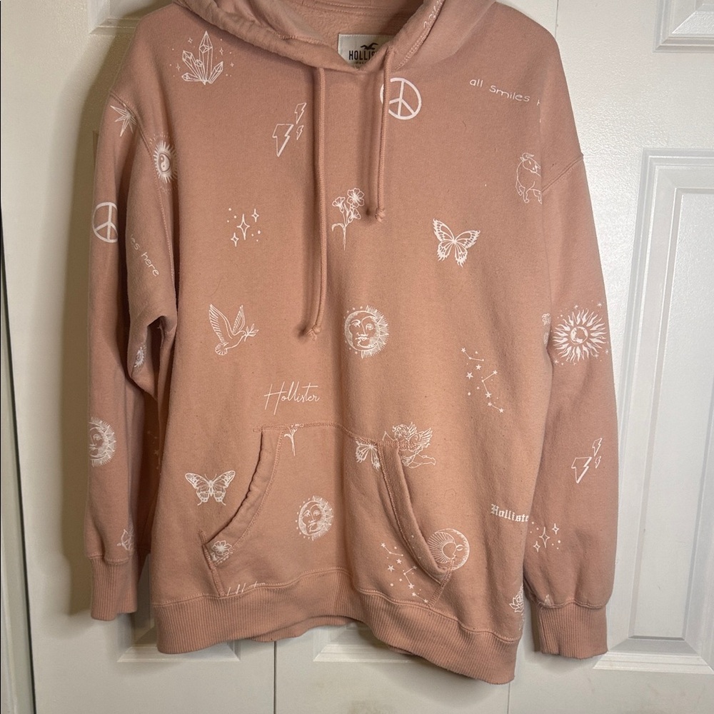 Hollister Limited Edition Blush Charlie D’Amelio colab